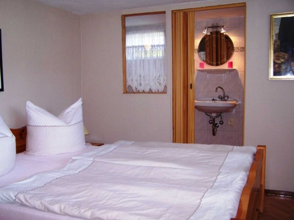 FH 1, 45218 - Ferienhaus 45218 oder 45217 detail 1