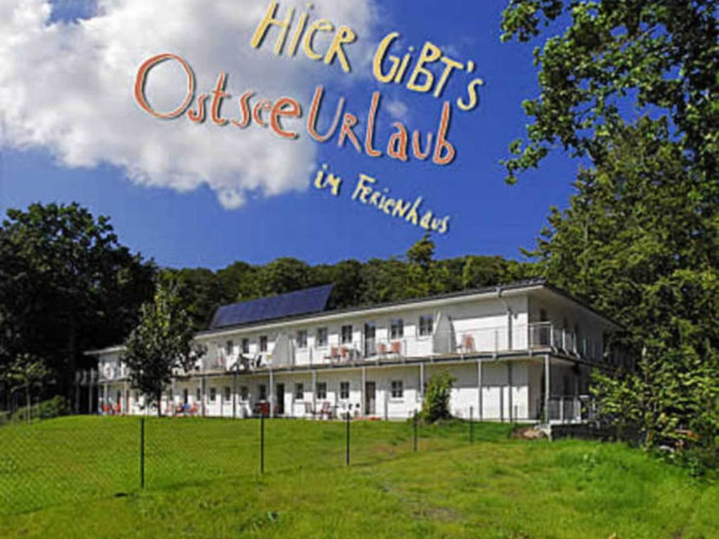 Ferienwohnungen am Sportplatz