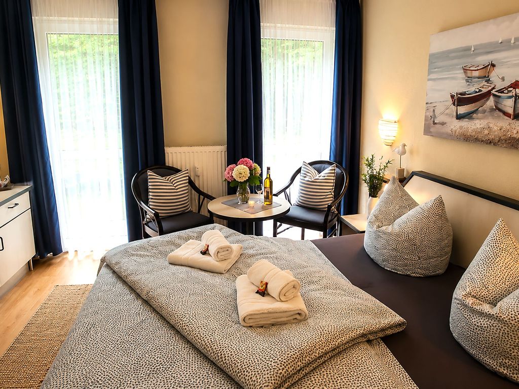Doppelzimmer 26 - Strandhaus Mönchgut Bed & Breakfast Lobbe detail 3