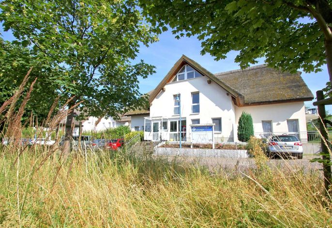 Strandhaus Mönchgut Bed & Breakfast Lobbe