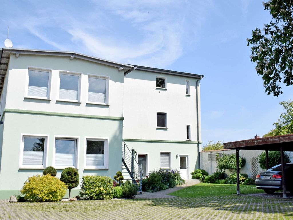 Ferienwohnung Altefähr mit Garten und Sonnenterrasse