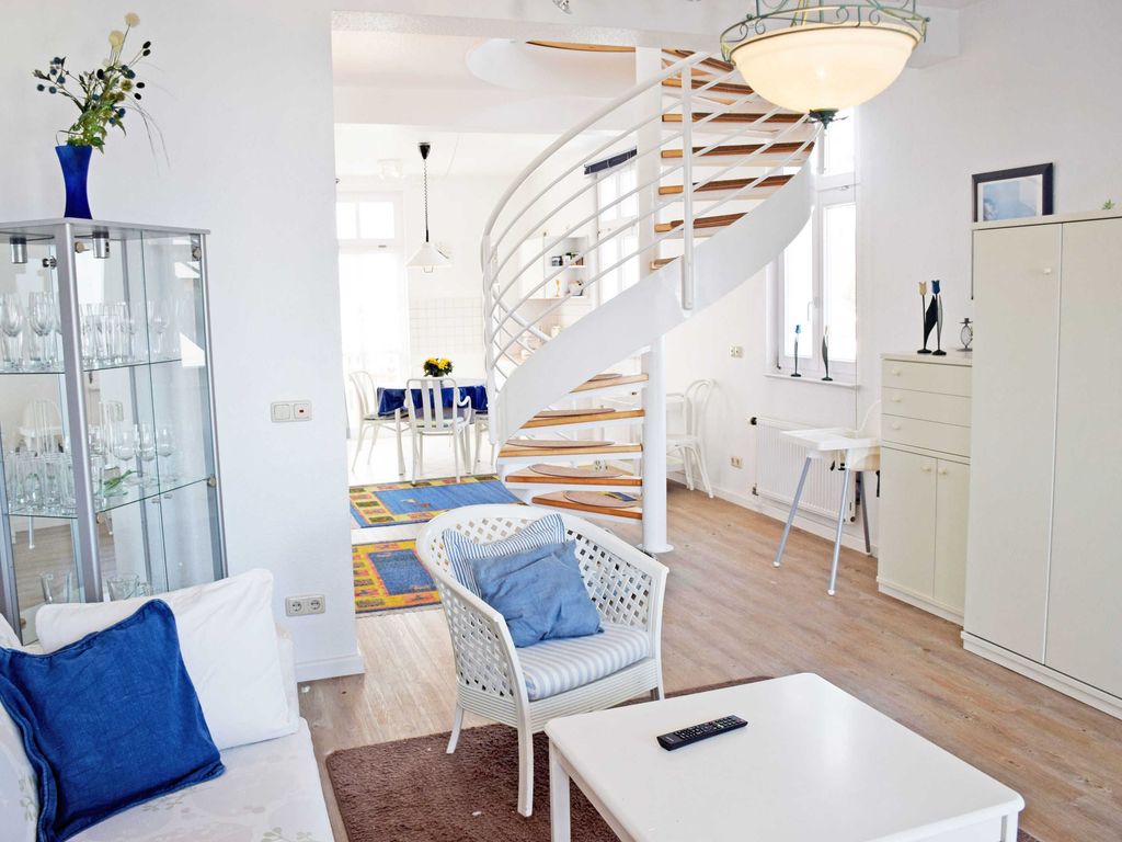 Ferienwohnung mit Seeblick, Schwimmbad und Sauna (09)