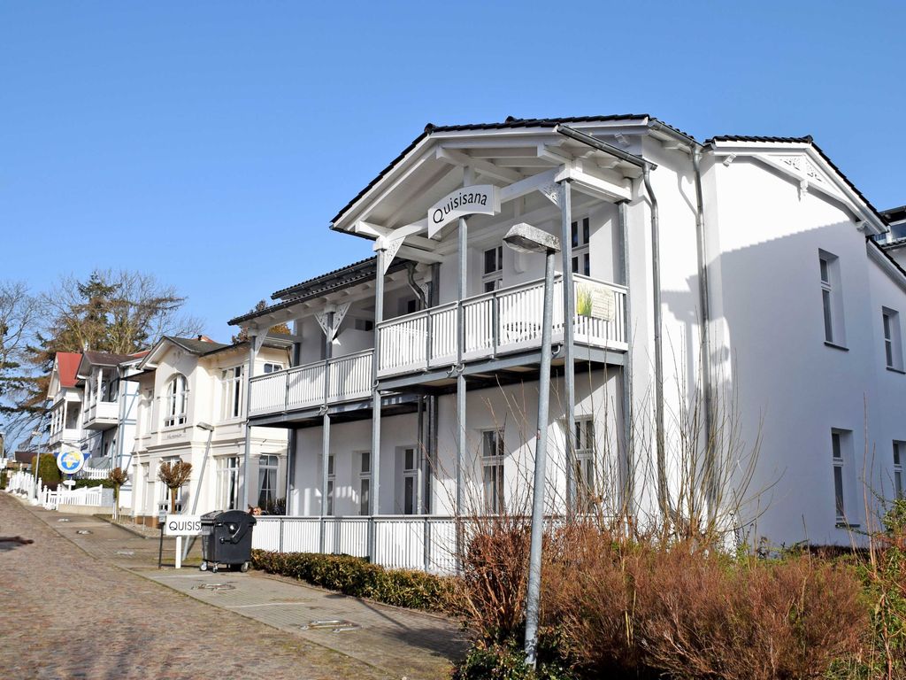 Ferienwohnungen mit Seeblick, Schwimmbad und Sauna detail 1