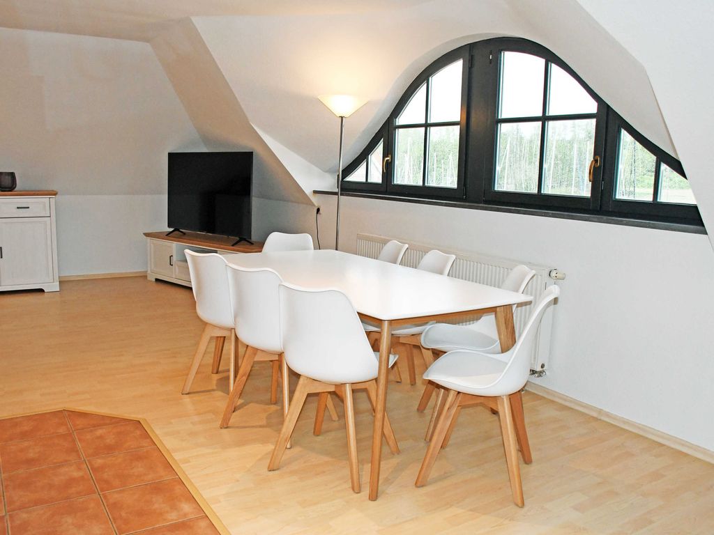 06 Ferienwohnung m. Seeblick u. Terrasse am Hafen in Seedorf