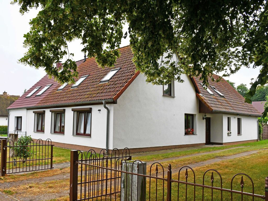 Ferienwohnung mit Sitzecke im Garten am Bodden in Ralswiek detail 3