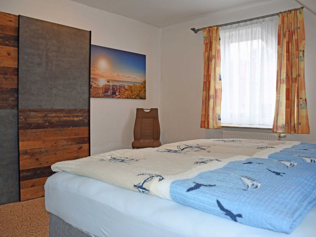 02 2-Raum-Ferienwohnung zwischen Ostsee und Bodden - Ferienwohnungen zwischen Ostsee und Bodden detail 1