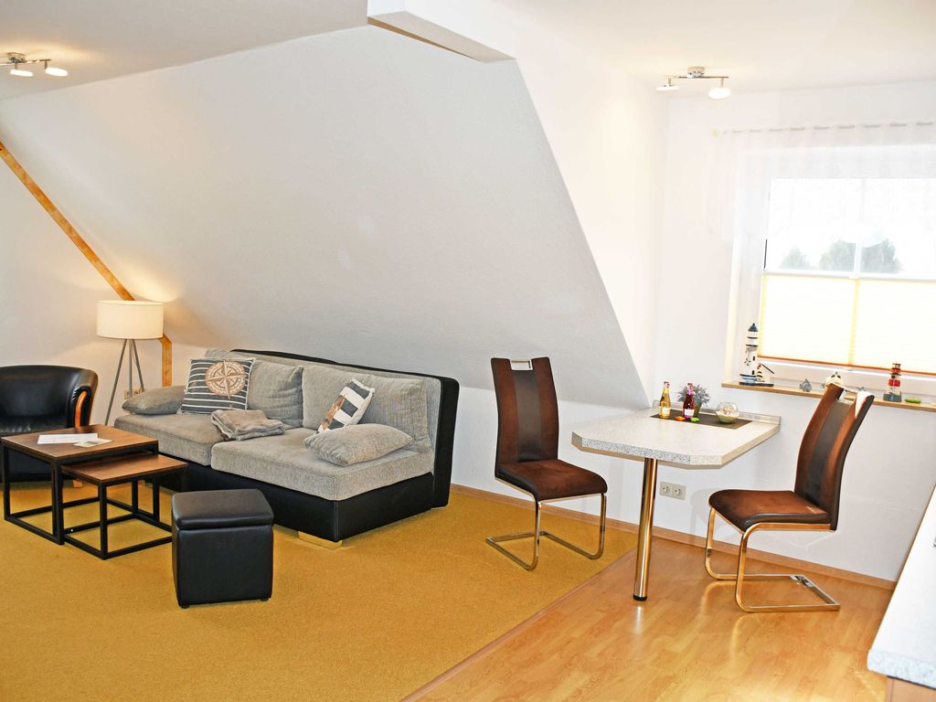 01 Ferienwohnung zwischen Ostsee und Bodden - Ferienwohnungen zwischen Ostsee und Bodden detail 1
