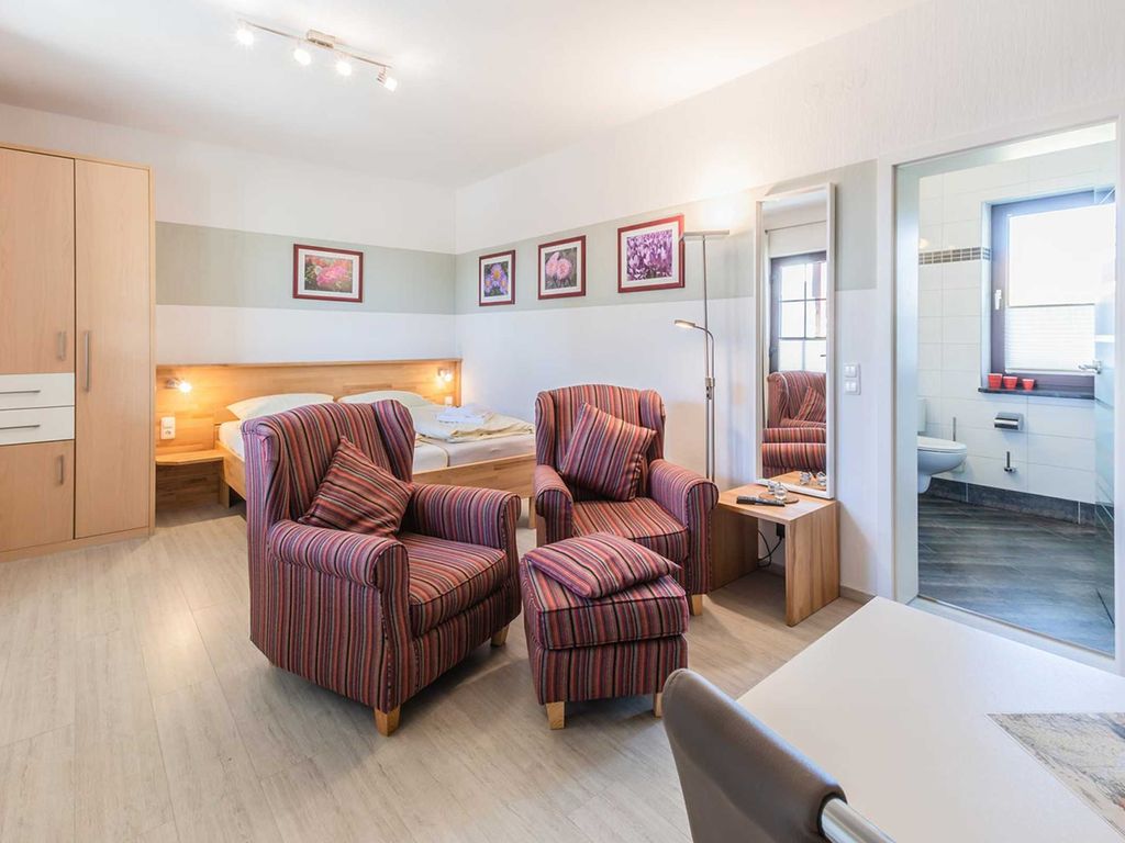 02 Ferienwohnung am Deich mit Terrasse
