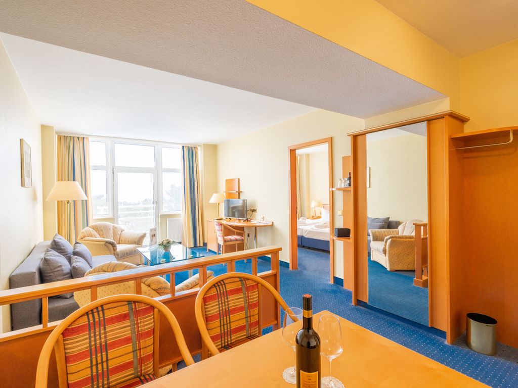 Suite Meerseite - Arkona Strandhotel 4 Sterne Superior - direkt am Strand! detail 1