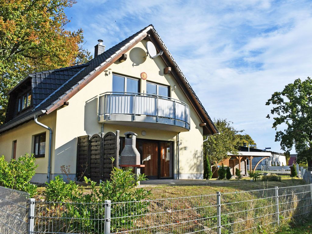 schönes Ferienhaus mit Kamin und Sauna im Ostseebad Sellin detail 1