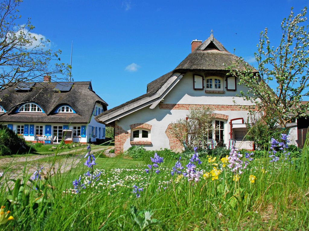Ferienhaus Sonnenwinkel unterm Reetdach mit Sauna und Kamin