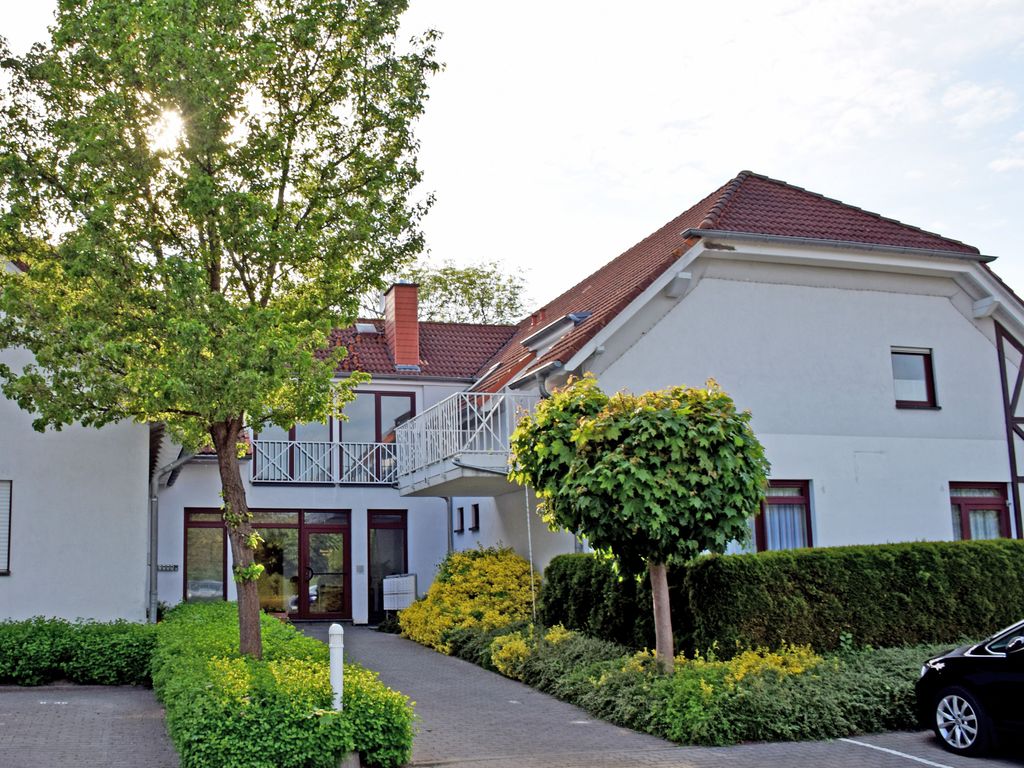 Ferienwohnung Johanna Terrasse und Gartenblick detail 4