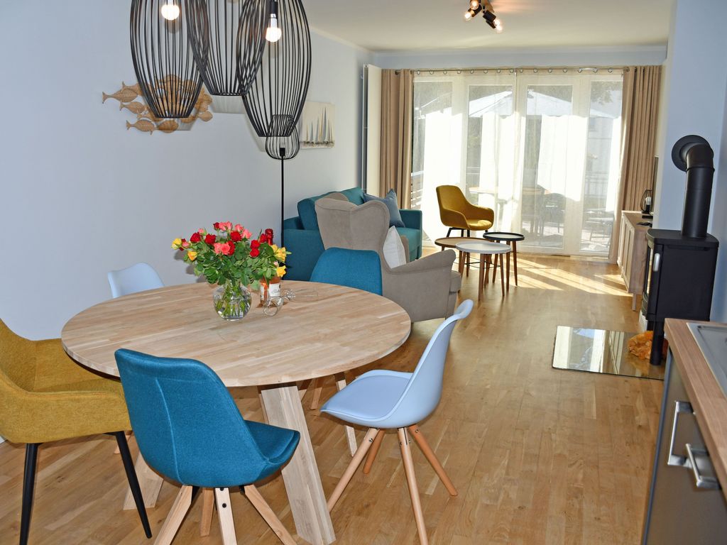 64 Haus Carl - Ferienwohnung mit Kamin und Terrasse - Haus Carl - Ferienwohnungen mit Kamin im Ostseebad Sellin detail 1