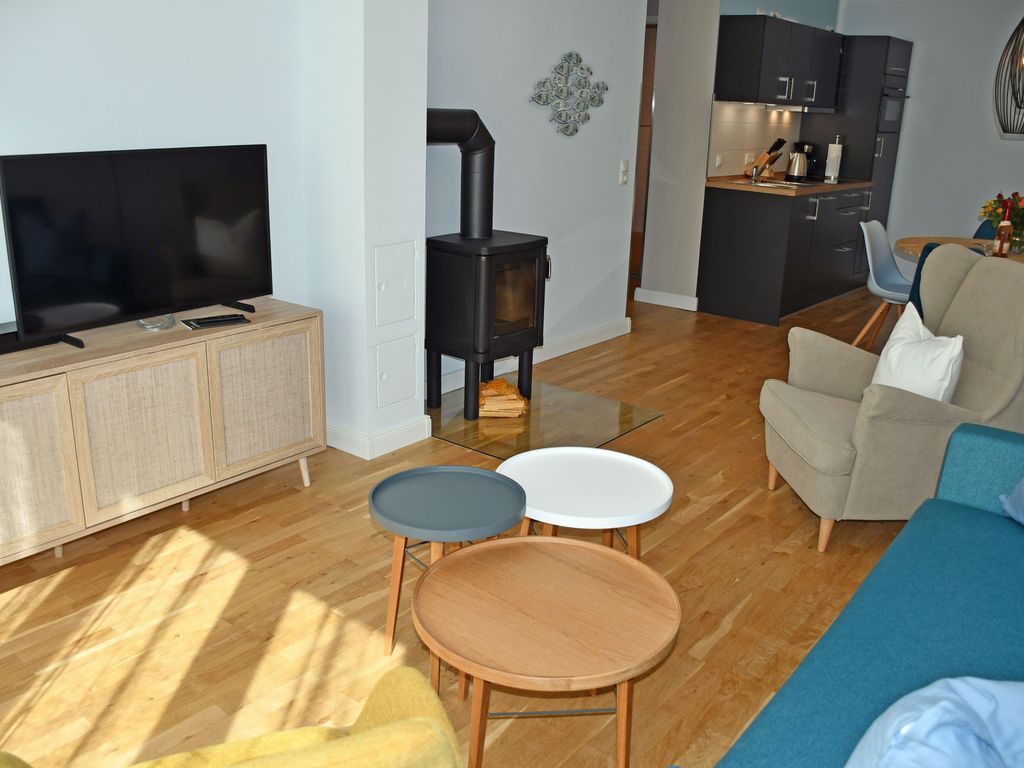 64 Haus Carl - Ferienwohnung mit Kamin und Terrasse - Haus Carl - Ferienwohnungen mit Kamin im Ostseebad Sellin detail 3