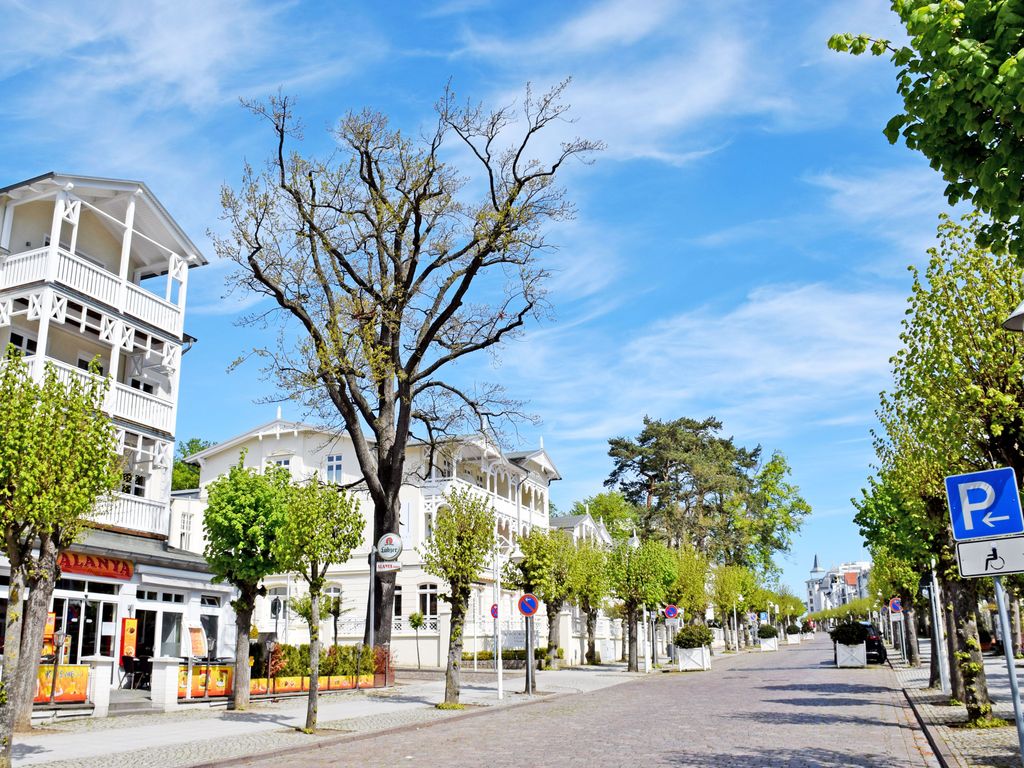 Haus Carl - Ferienwohnungen mit Kamin im Ostseebad Sellin detail 4