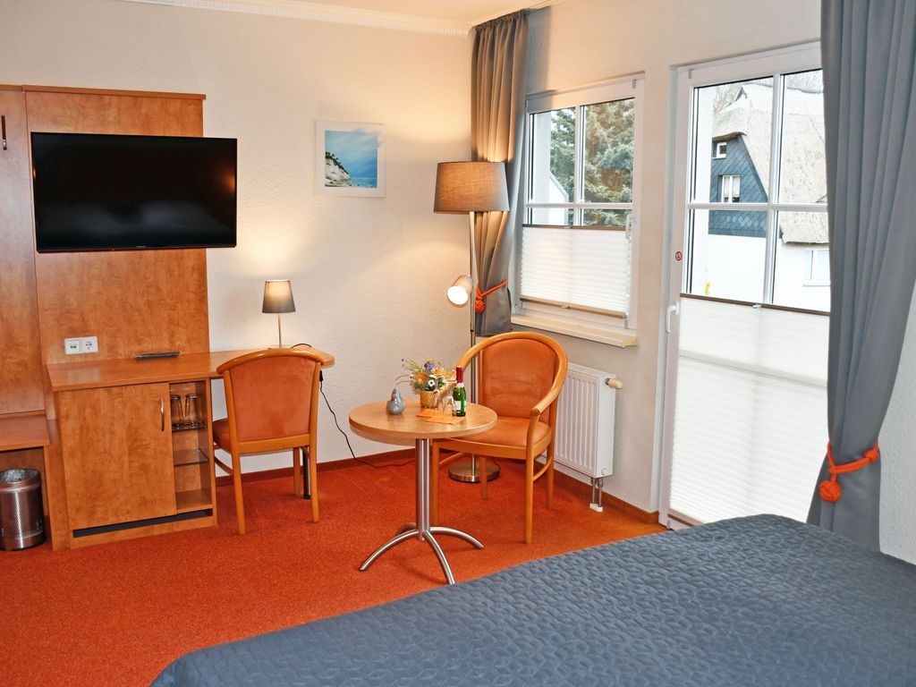 101 Doppelzimmer mit Balkon - Hotel Sonnenklahr mit Pool detail 1
