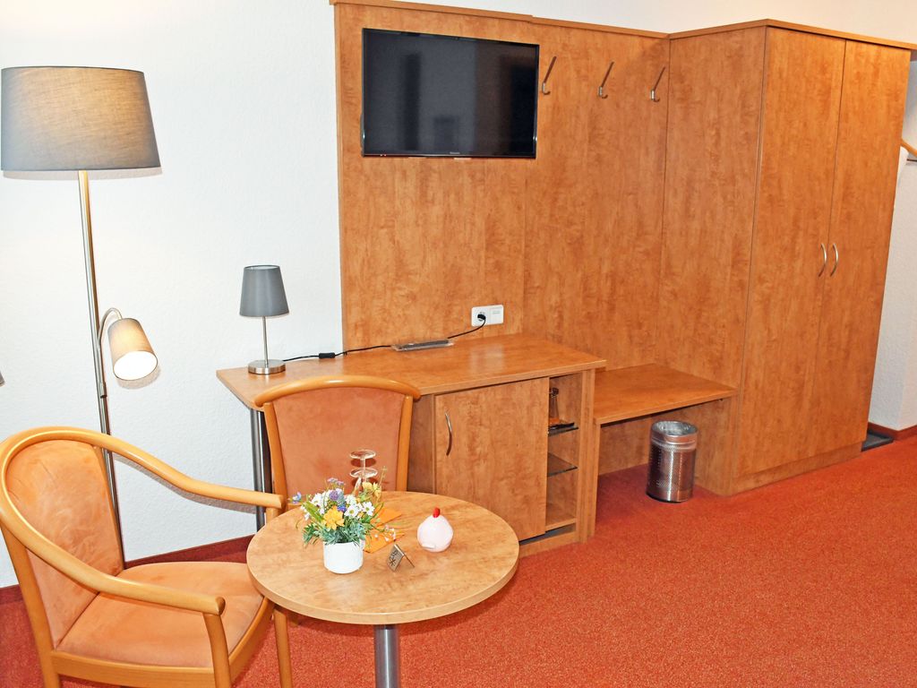 105 Doppelzimmer - Hotel Sonnenklahr mit Pool detail 3