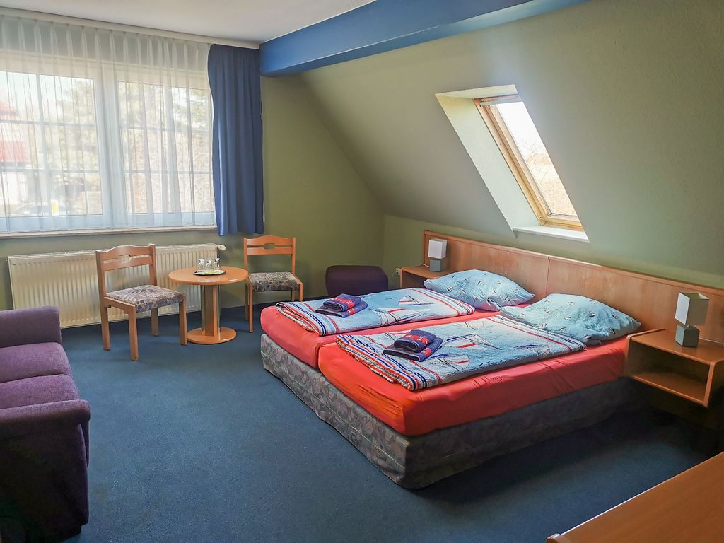 6 - Suite