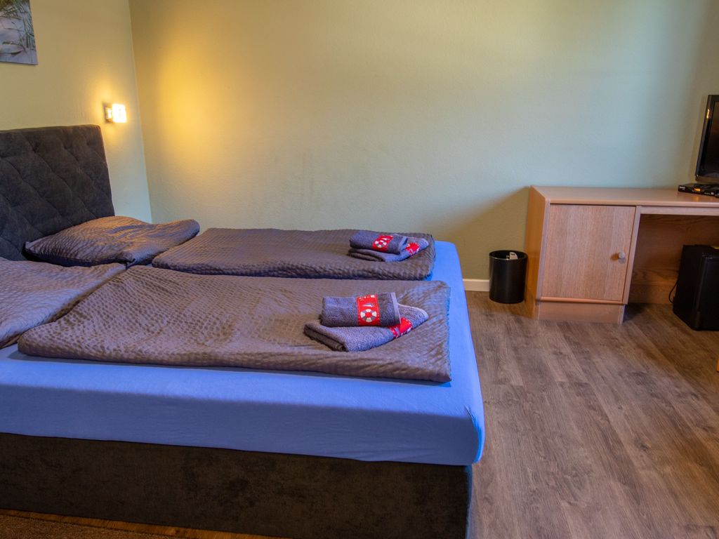 1 - Doppelzimmer - Pension Zur Wittower Fähre detail 1