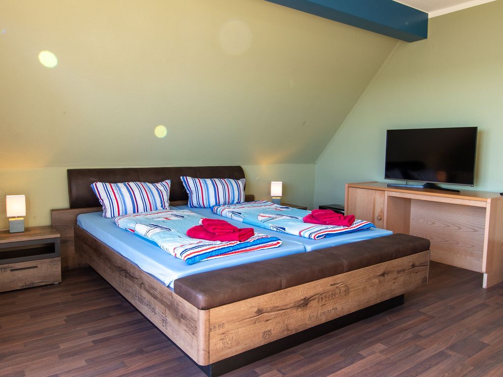 4 - Doppelzimmer - Pension Zur Wittower Fähre detail 1