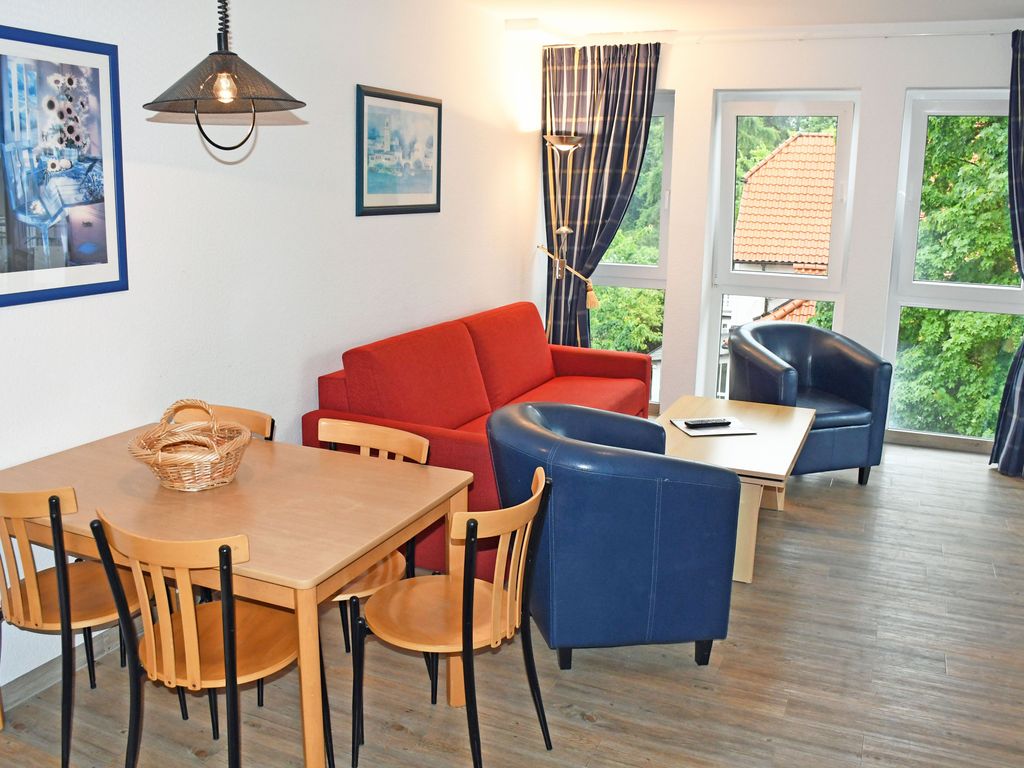 12 schöne 3-Raum-Ferienwohnung mit Balkon - Appartementhaus mit Balkon und Wellnesslanlage (HM-10-18)