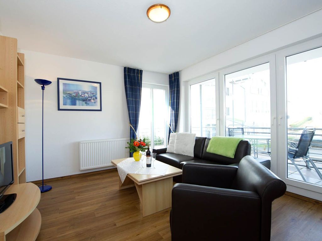 07 schöne 2-Raum-Ferienwohnung mit Seeblick u. Balkon