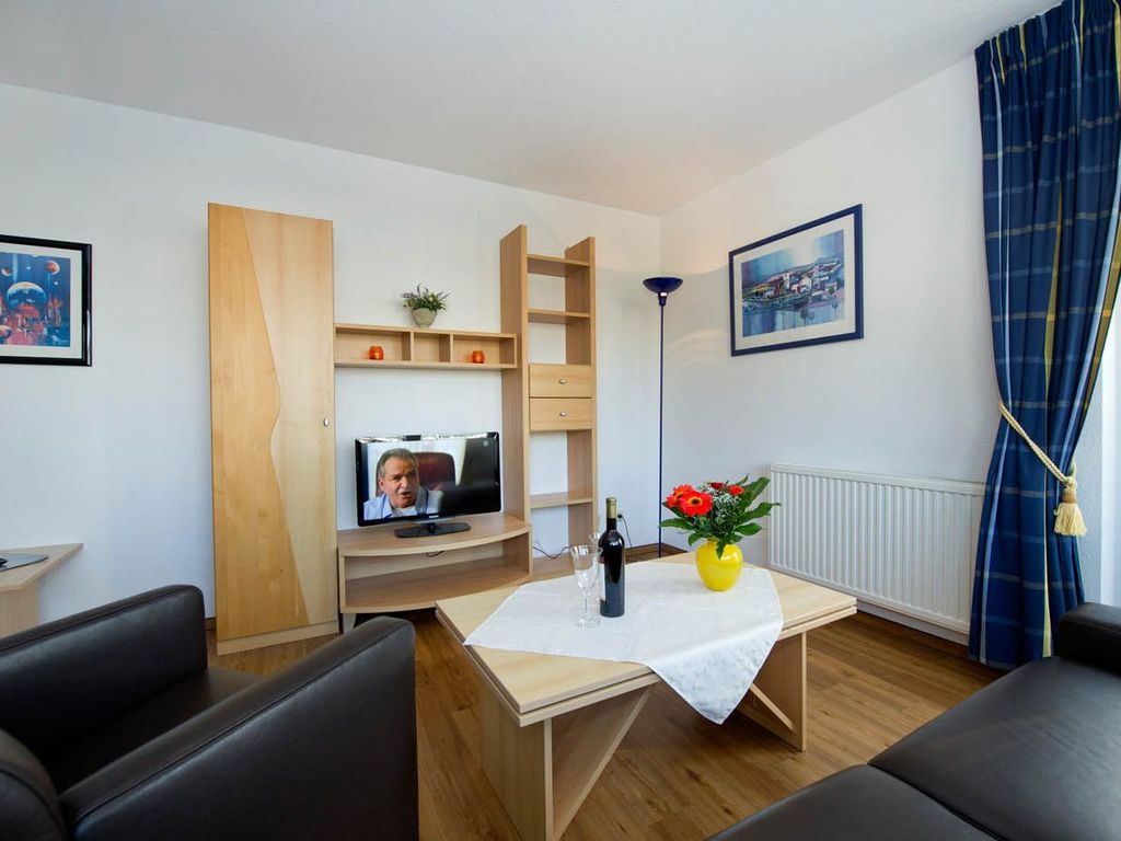 04 schöne 2-Raum-Ferienwohnung mit Balkon