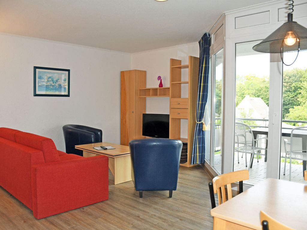 06 schöne 3-Raum-Ferienwohnung mit Balkon - Appartementhaus mit Balkon und Wellnesslanlage (HM-01-09) detail 1
