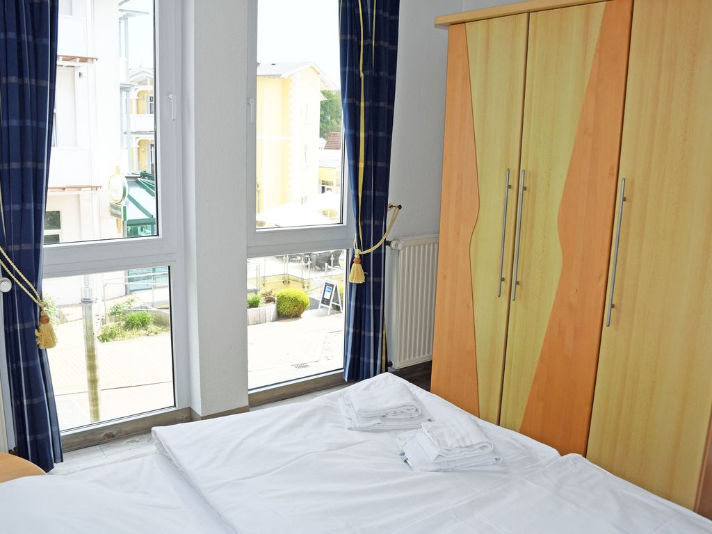 02 schöne 2-Raum-Ferienwohnung mit Balkon - Appartementhaus mit Balkon und Wellnesslanlage (HM-01-09) detail 1