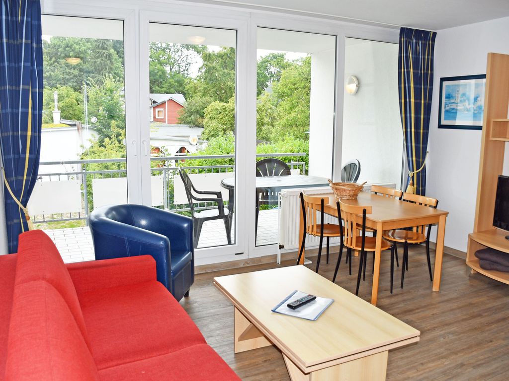 08 schöne 2-Raum-Ferienwohnung mit Balkon - Appartementhaus mit Balkon und Wellnesslanlage (HM-01-09)