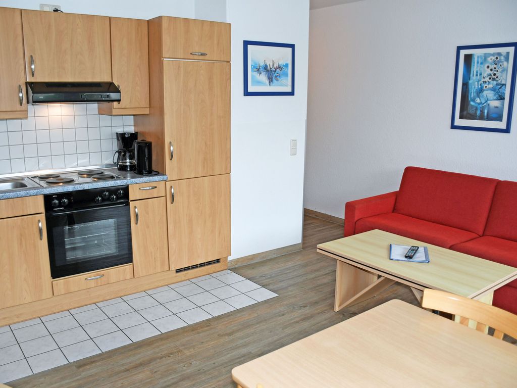 08 schöne 2-Raum-Ferienwohnung mit Balkon - Appartementhaus mit Balkon und Wellnesslanlage (HM-01-09) detail 2