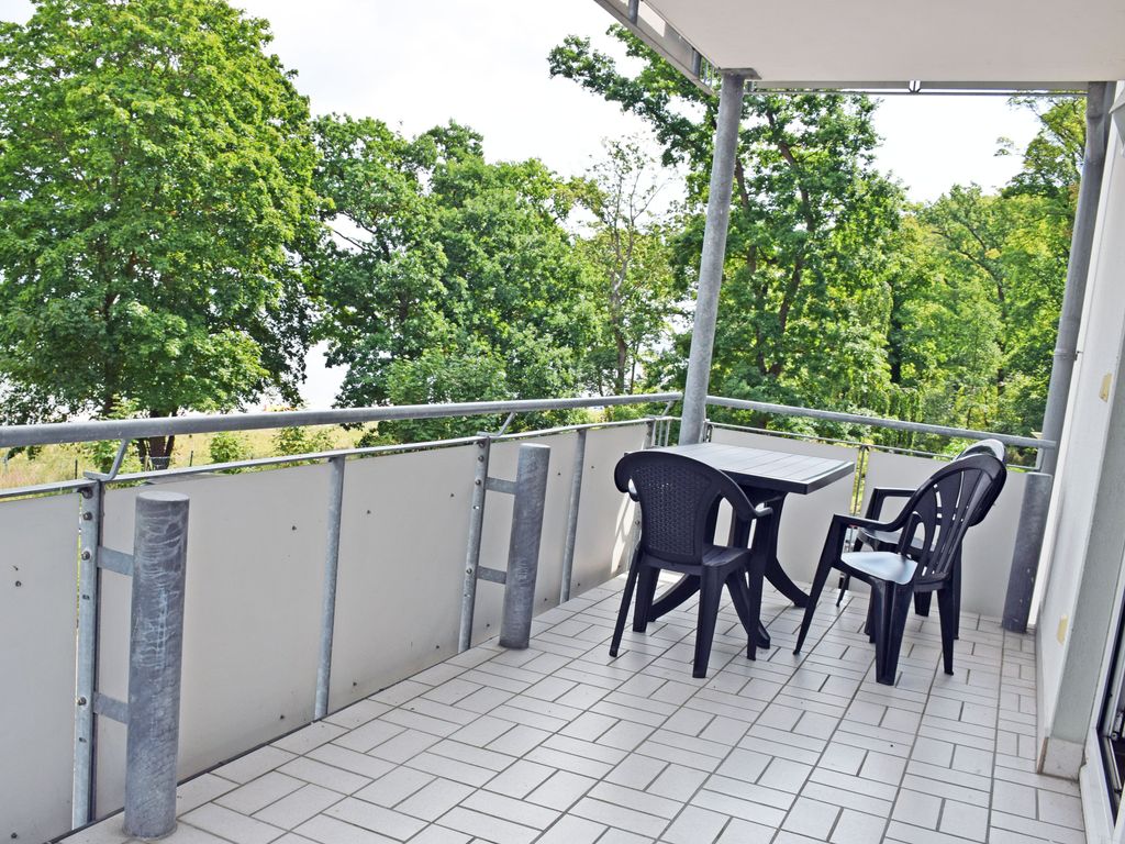 06 schöne 1-Raum-Fewo tlw. Seeblick, Strandlage mit Balkon - Appartementhaus am Strand m. Balkon Göhren (OR 01-09) detail 4