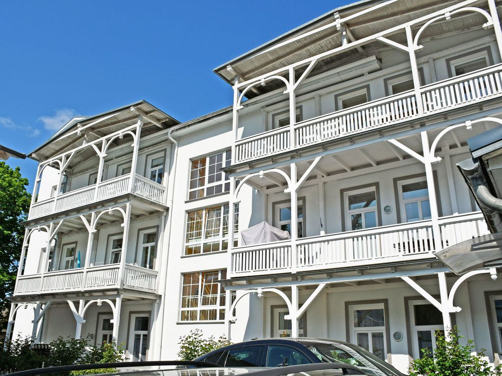 Appartementhaus mit Balkon im Ostseebad Göhren (HN)