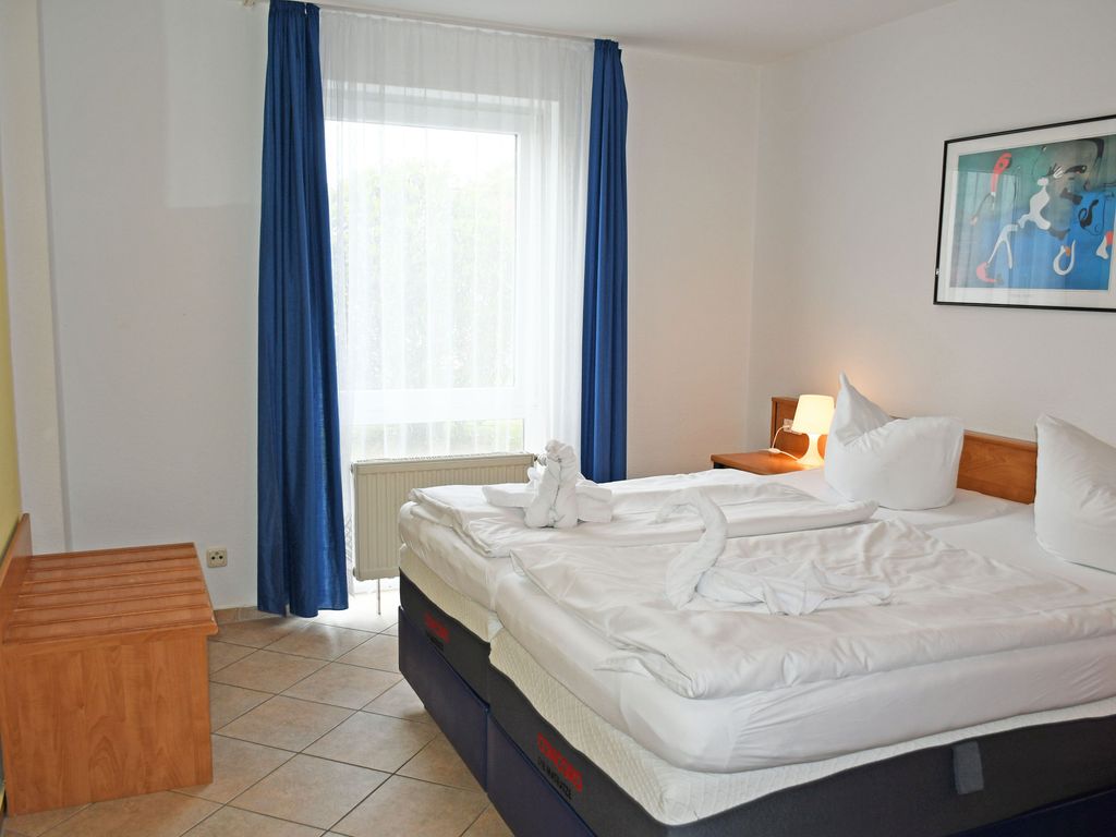 27 schöne 2-Raum-Ferienwohnung mit Terrasse - Appartementhaus mit Balkon im Ostseebad Göhren (HN) detail 3