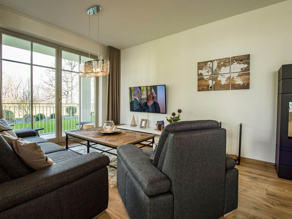 02 schöne 3-Raum-Ferienwohnung mit Sauna, Kamin u. Balkon