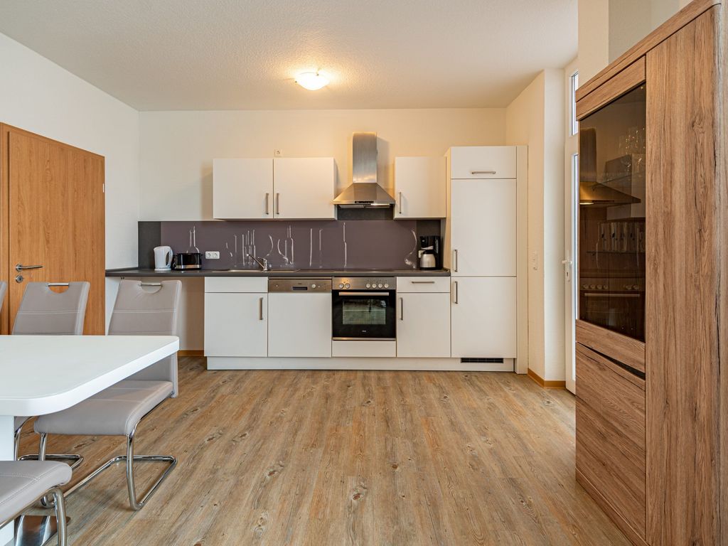 schöne 3-Raum-Ferienwohnung mit Terrasse (Lilie) - Appartementhaus mit Balkon und Wellnesslanlage (HM-ADL) detail 2