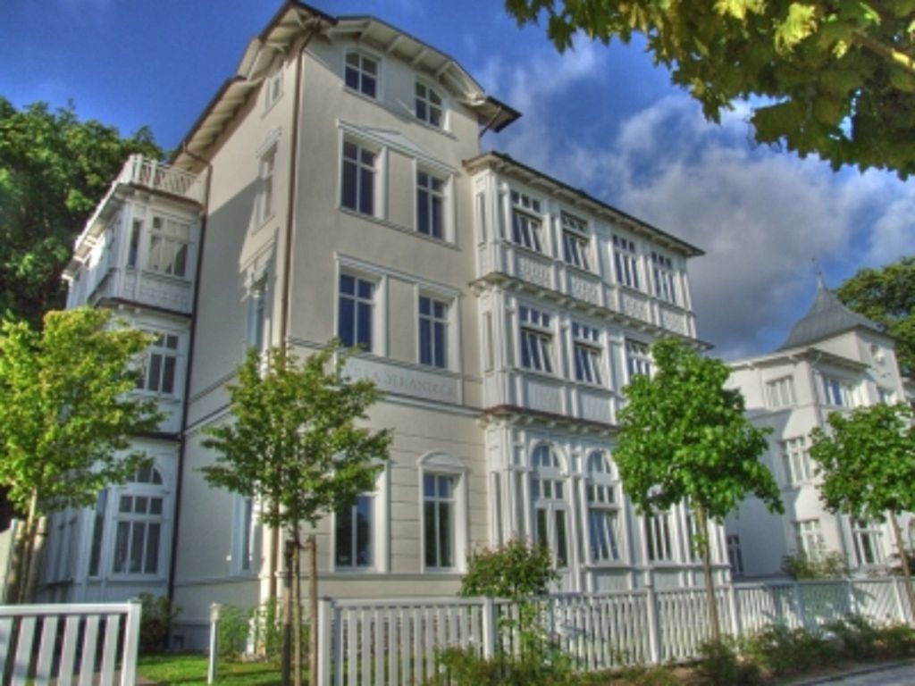 Villa Strandeck, Apt 3 - direkt am Strand, mit Ostseeblick