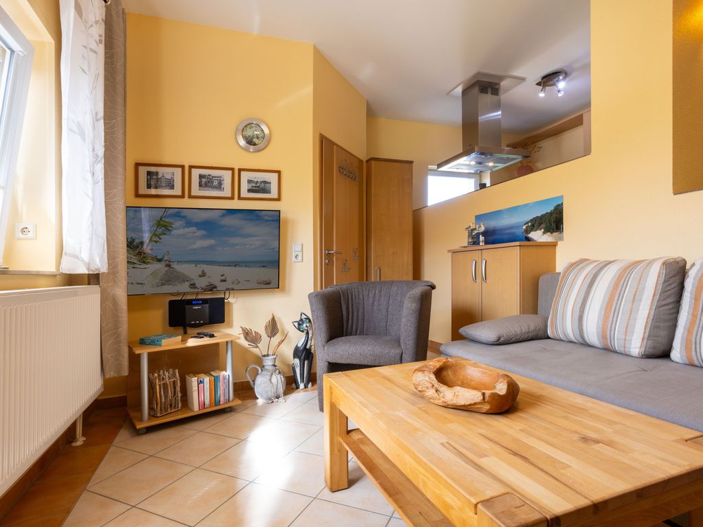 Ferienhaus 01 mit Kamin und Terrasse
