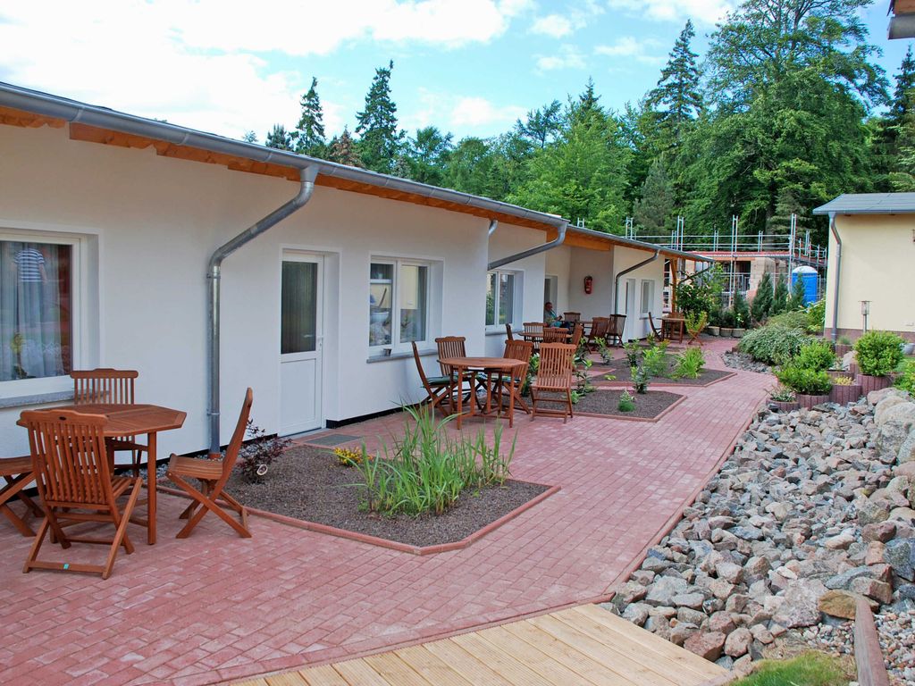 Ferienwohnungen mit Terrasse in Sellin zum Südstrand detail 4