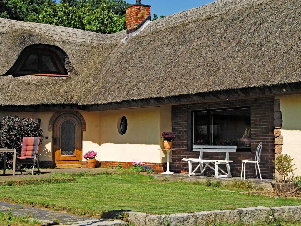 Reetdachhaus mit traumhaftem Seeblick und Ruhe