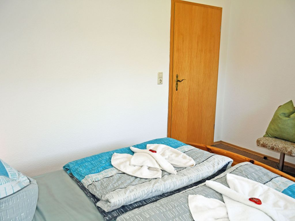 Lütte Ferienwohnung unterm Reetdach - Urlaub unterm Reetdachhaus am Neuensiener See detail 2