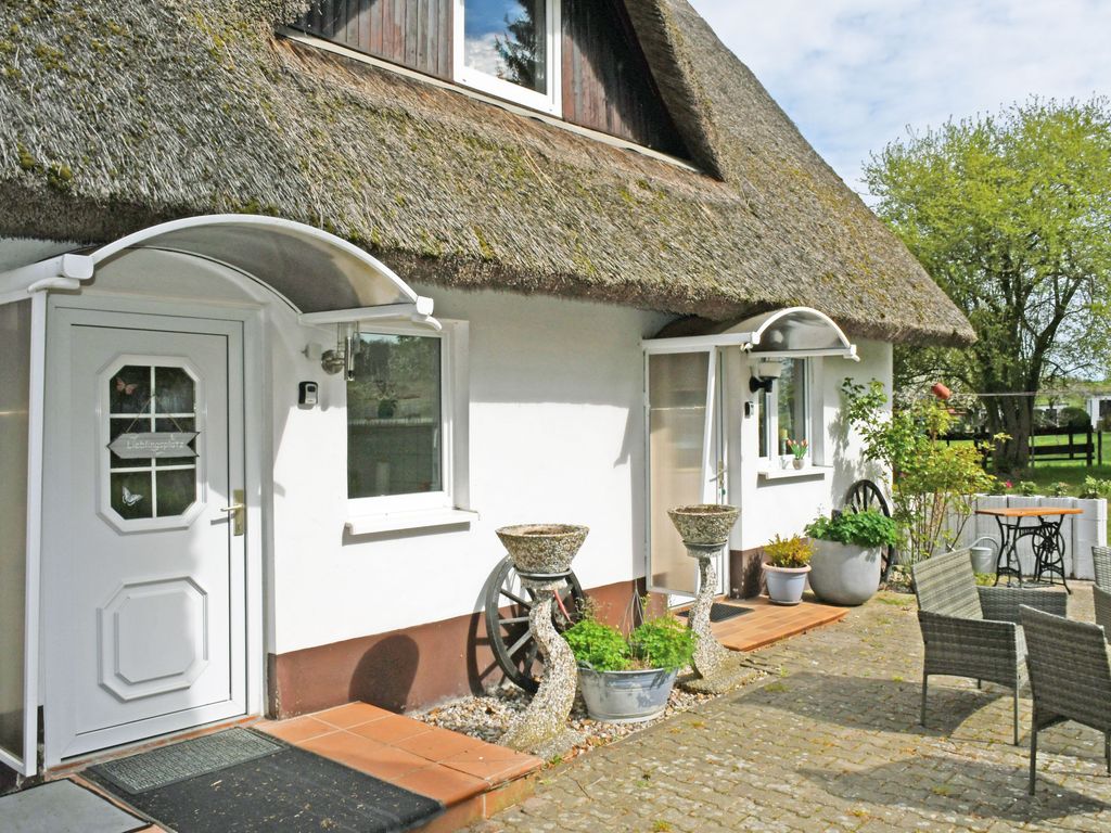 Urlaub unterm Reetdachhaus am Neuensiener See detail 1