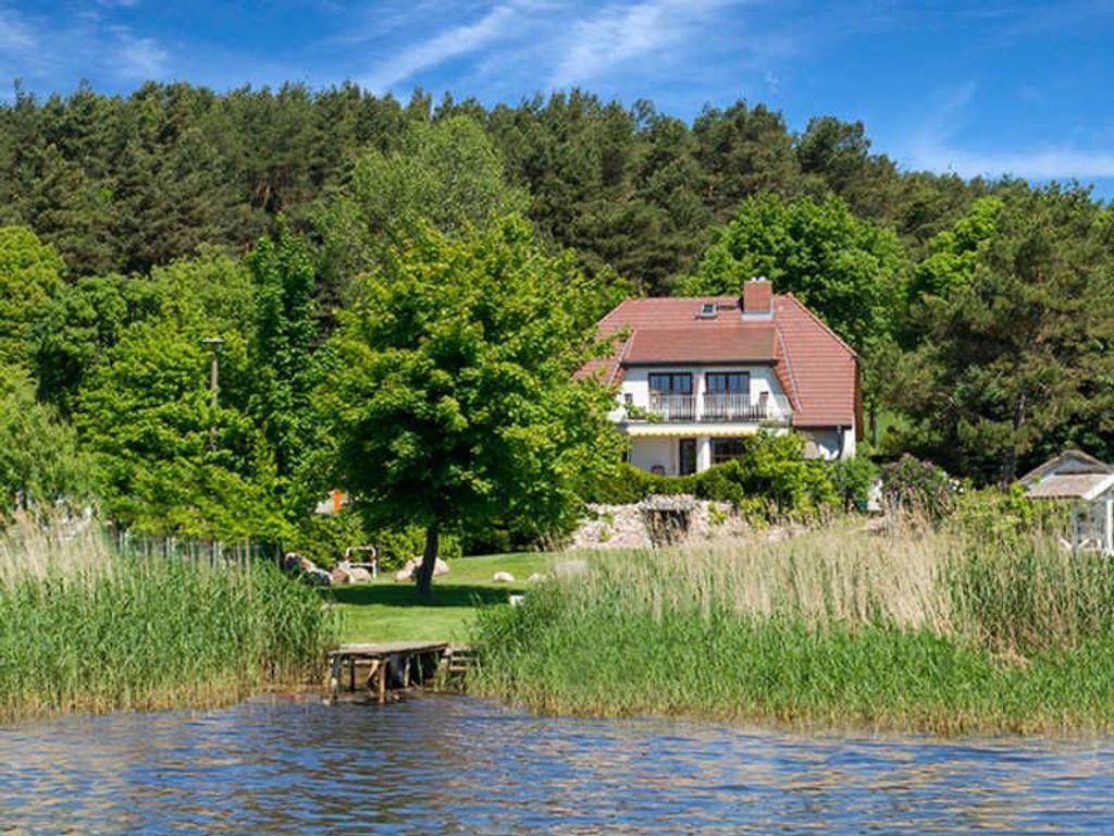 schöne 2-Raum Ferienwohnungen direkt am Selliner See