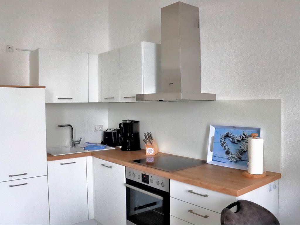 FeWo Nr.2 > 2-Zimmer-Ferienwohnung - Villa Azur - Meerblick - Sassnitz auf Rügen detail 4