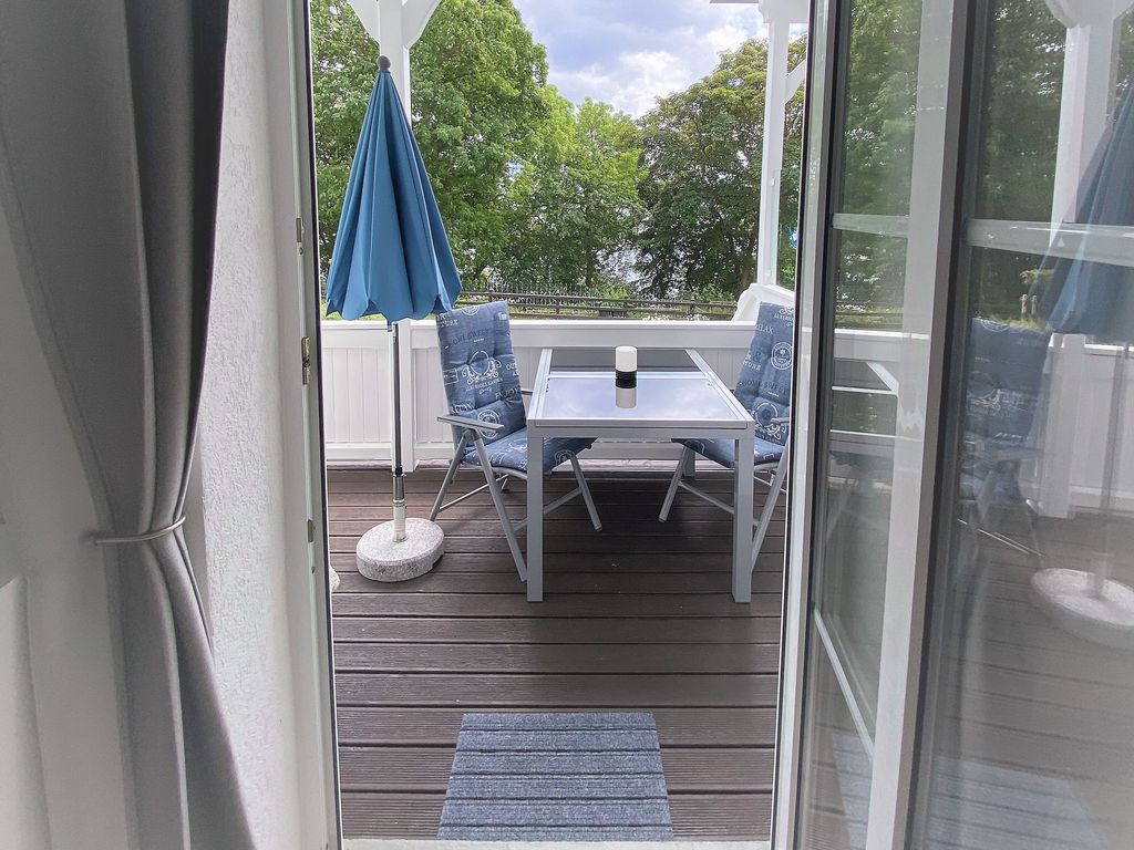 FeWo Nr.3 > 2-Zimmer-Ferienwohnung - Villa Azur - Meerblick - Sassnitz auf Rügen detail 1