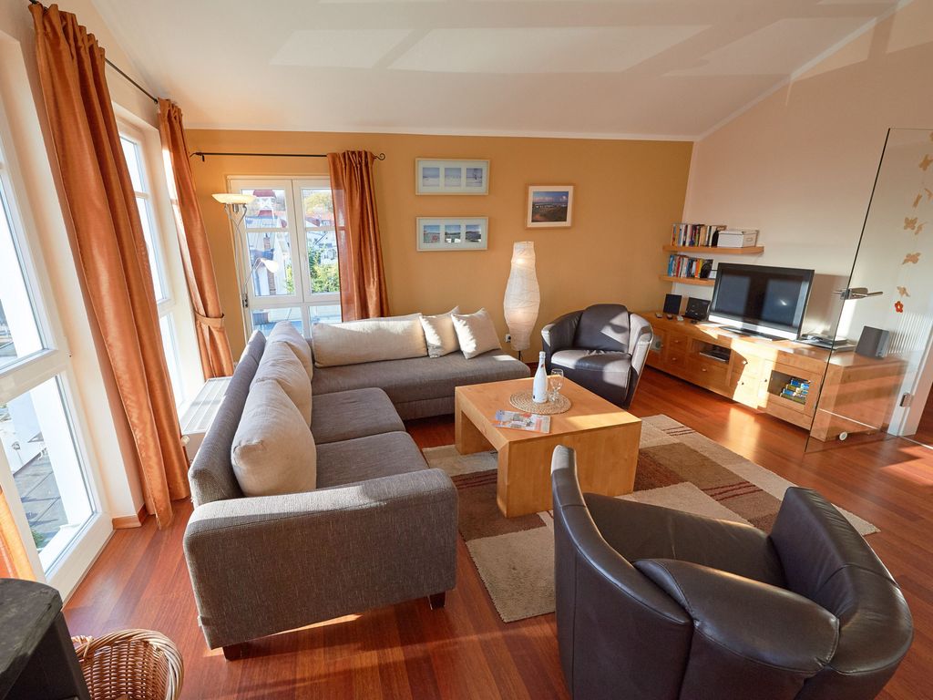 Villa Sommerwind in Sellin | Wohnung 01 | Sommerflieder