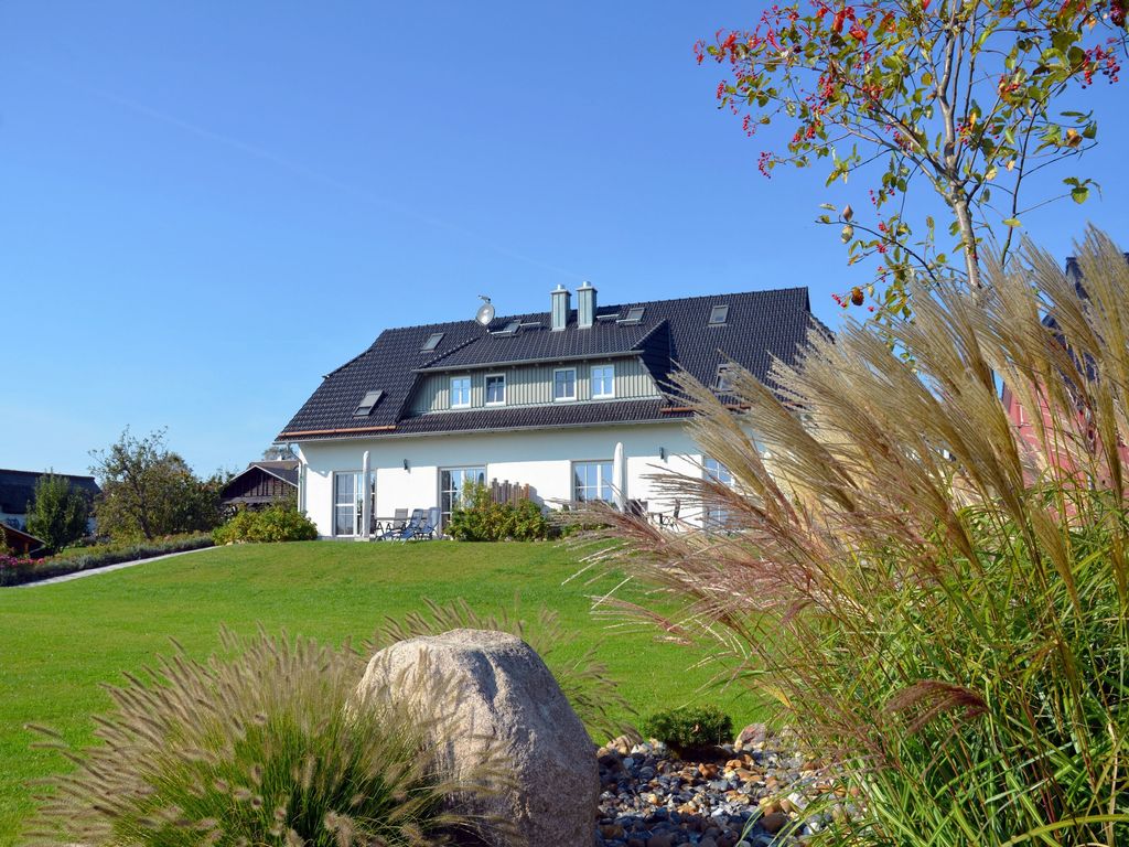 Haus Mönchgut | Haushälfte 02 | Findling