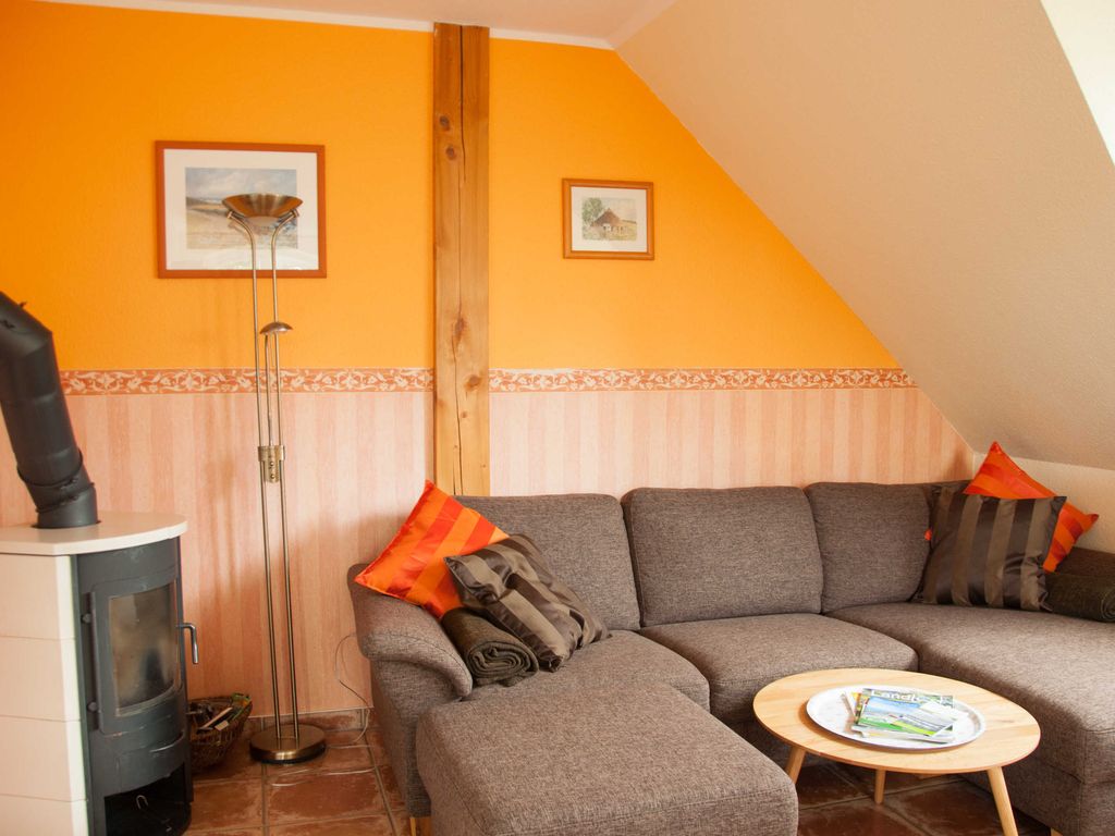 Nr. 4 Appartement mit Kamin - Ferienwohnungen im Landhaus am Deich mit großem Garten detail 3
