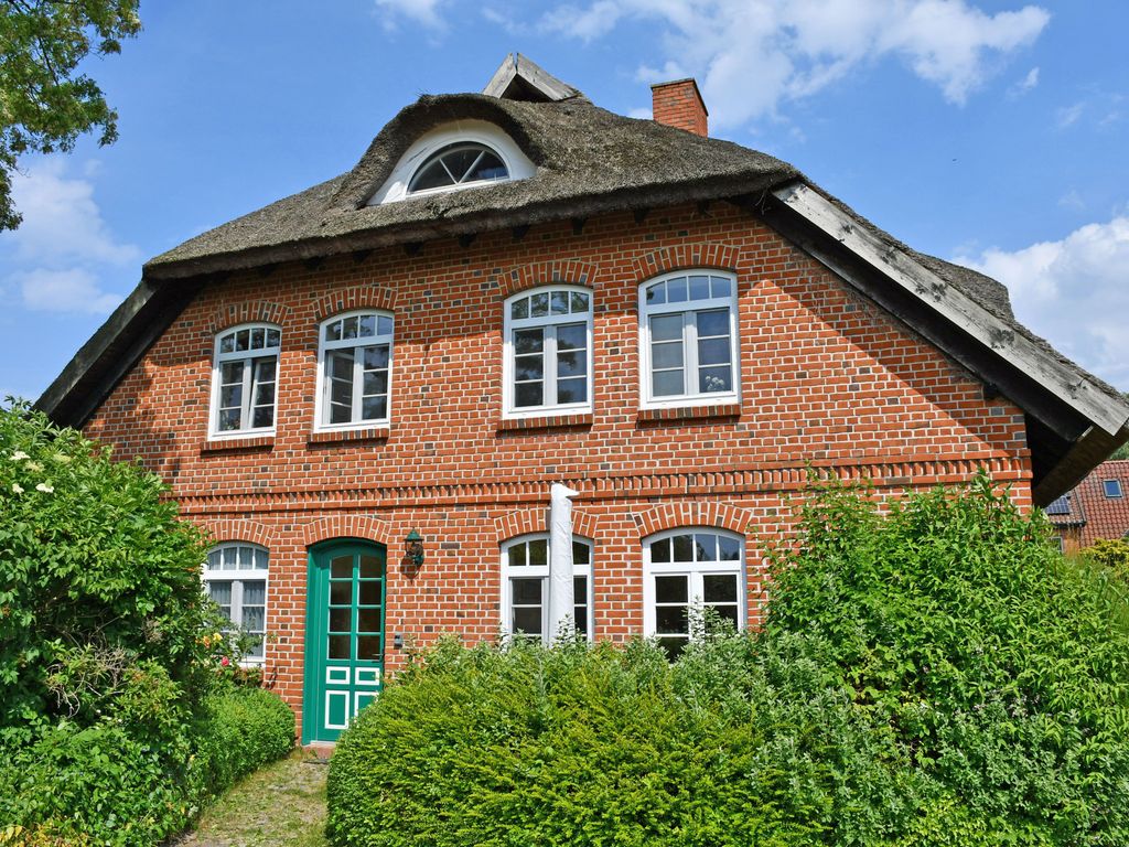 Ferienwohnungen im Landhaus am Deich mit großem Garten detail 1