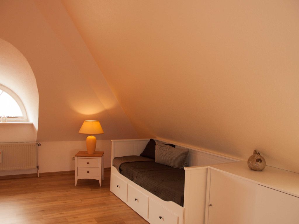 Nr. 6 Ferienwohnung - Ferienwohnungen im Landhaus am Deich mit großem Garten detail 2